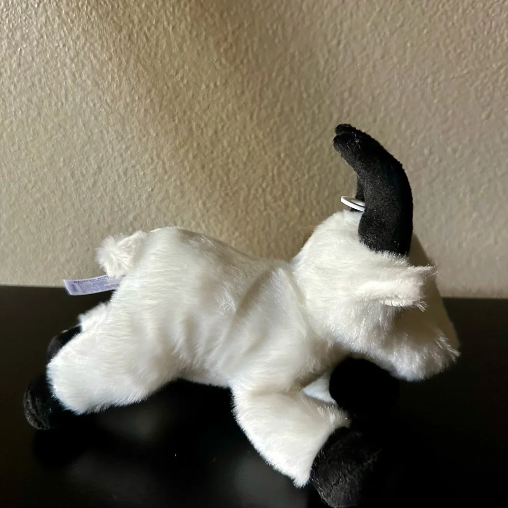 NWT Aurora Rocky Mountain Goat 8” Eco-Friendly Mini Flopsie Stuffed Animal